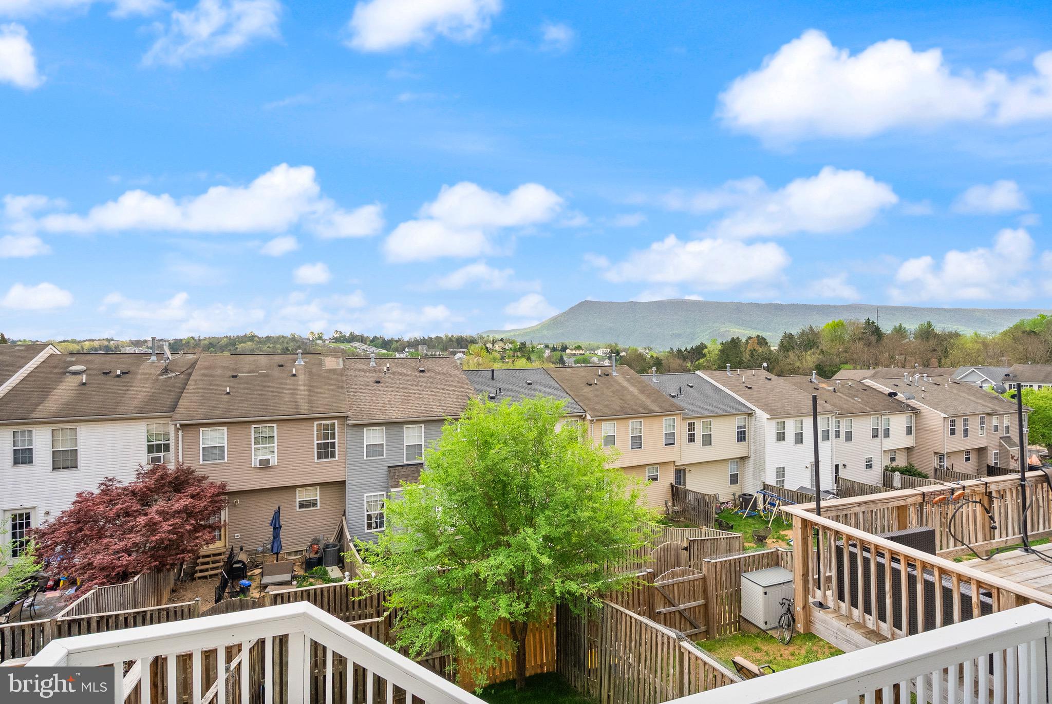 HUPPS RIDGE - Residential