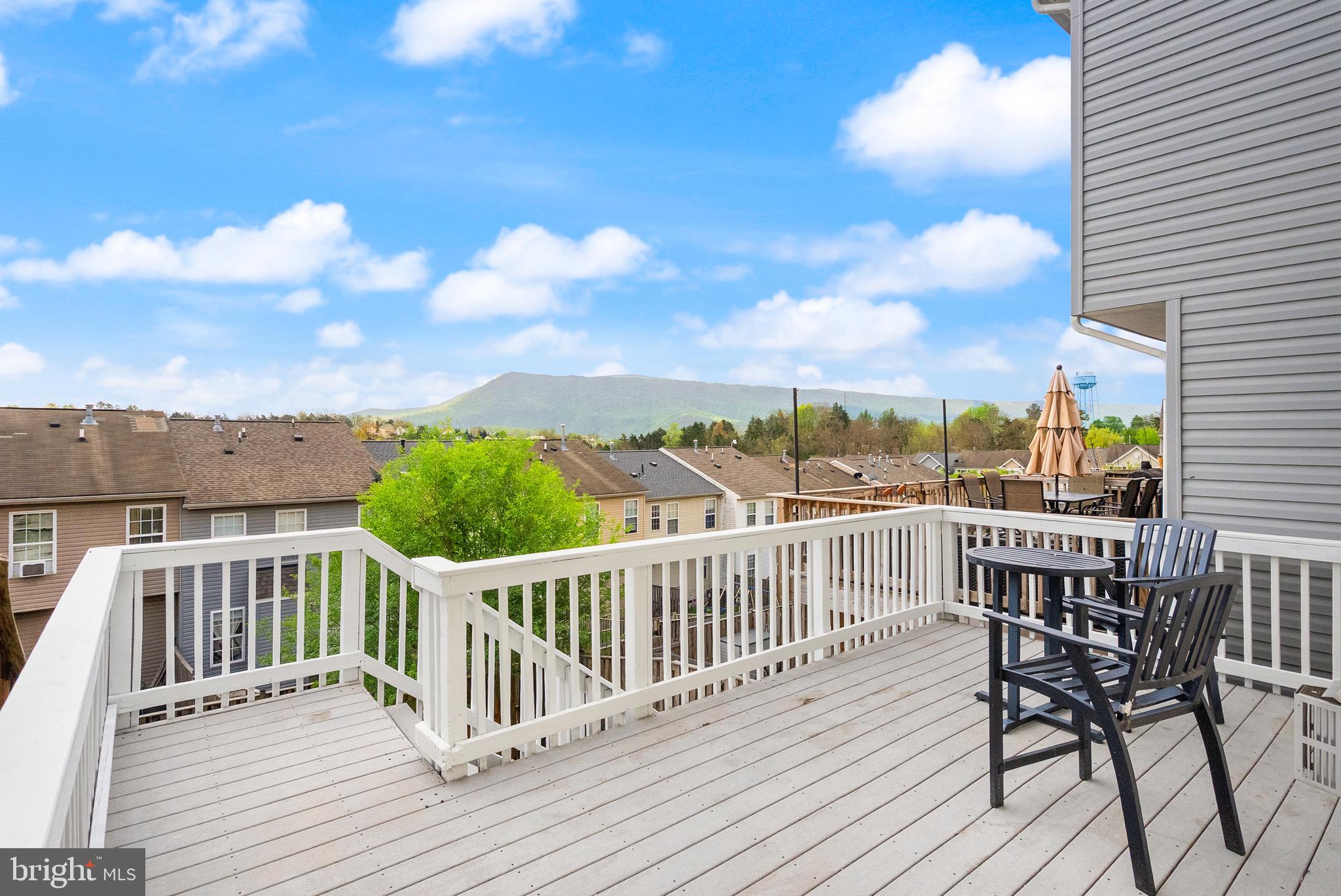 HUPPS RIDGE - Residential