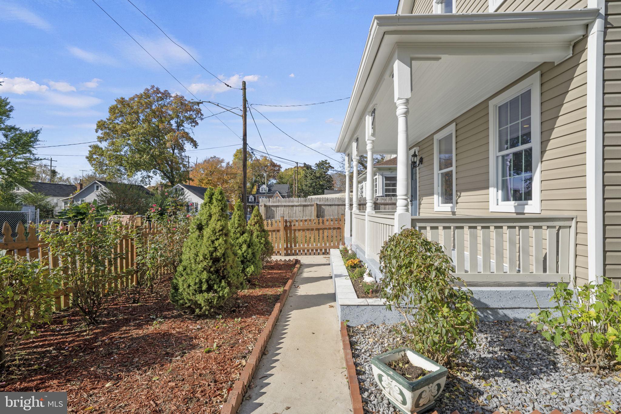 CAPITOL HEIGHTS - Residential