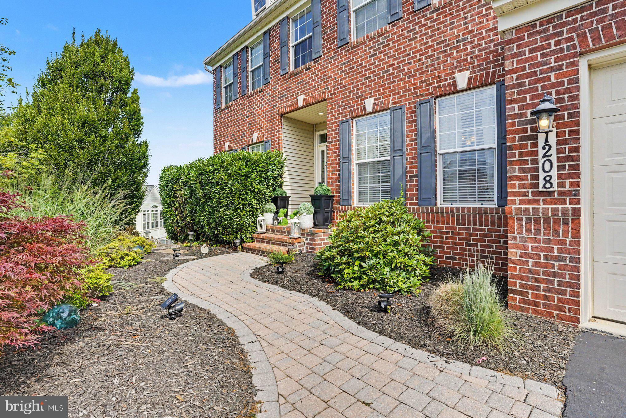 1208 SHOP VIEW COURT