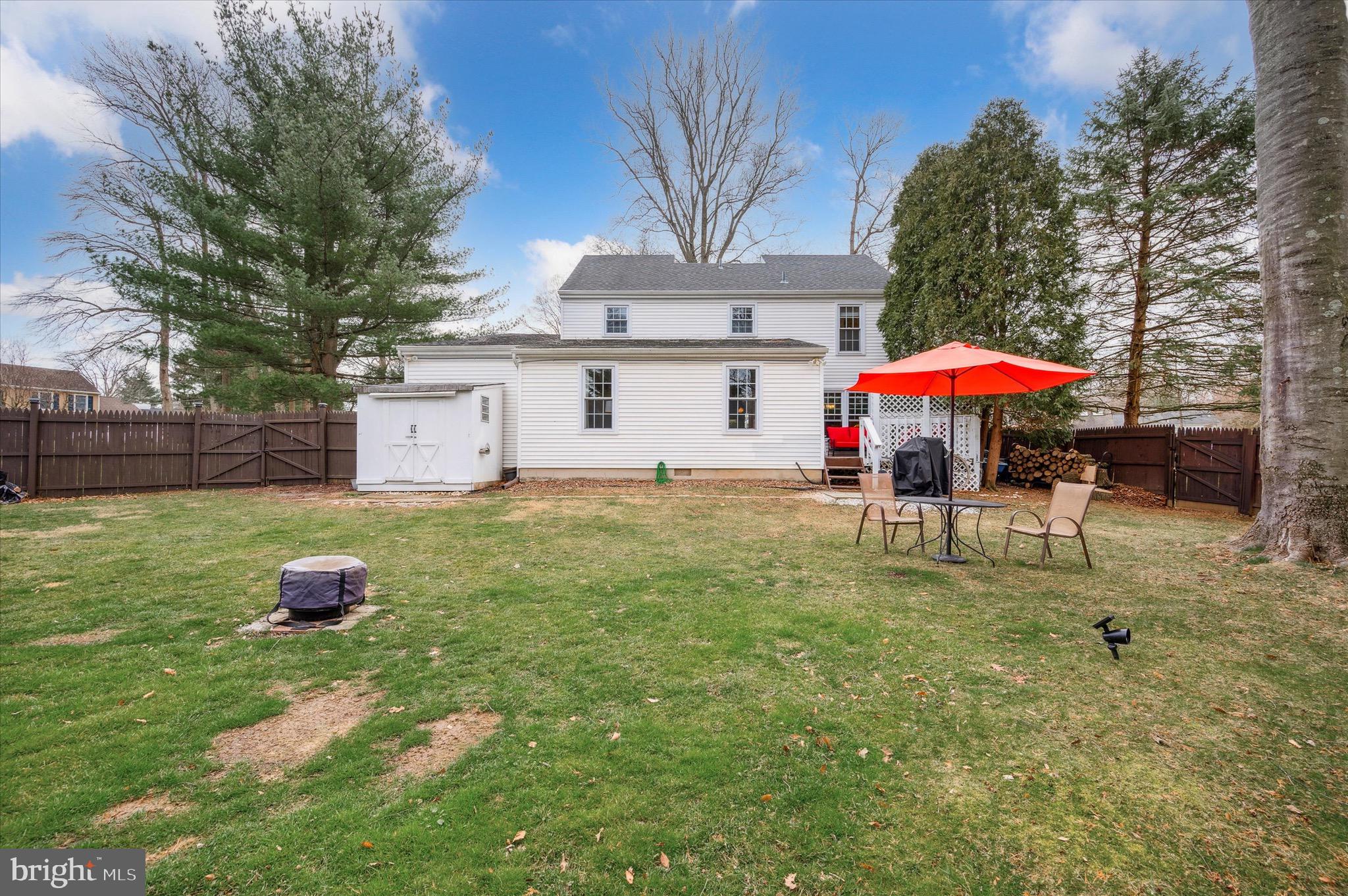 FRESH MEADOWS - Residential