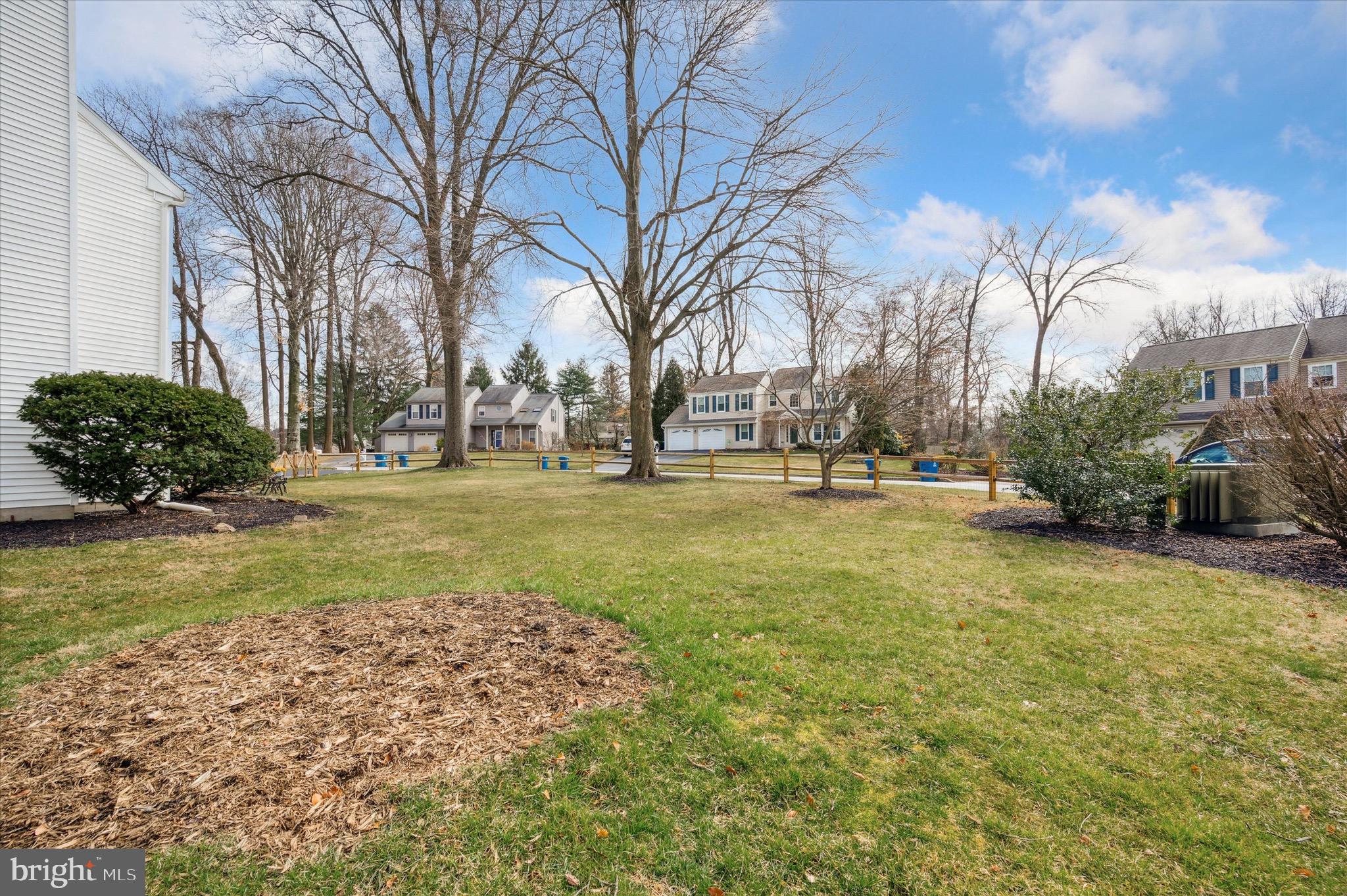 FRESH MEADOWS - Residential