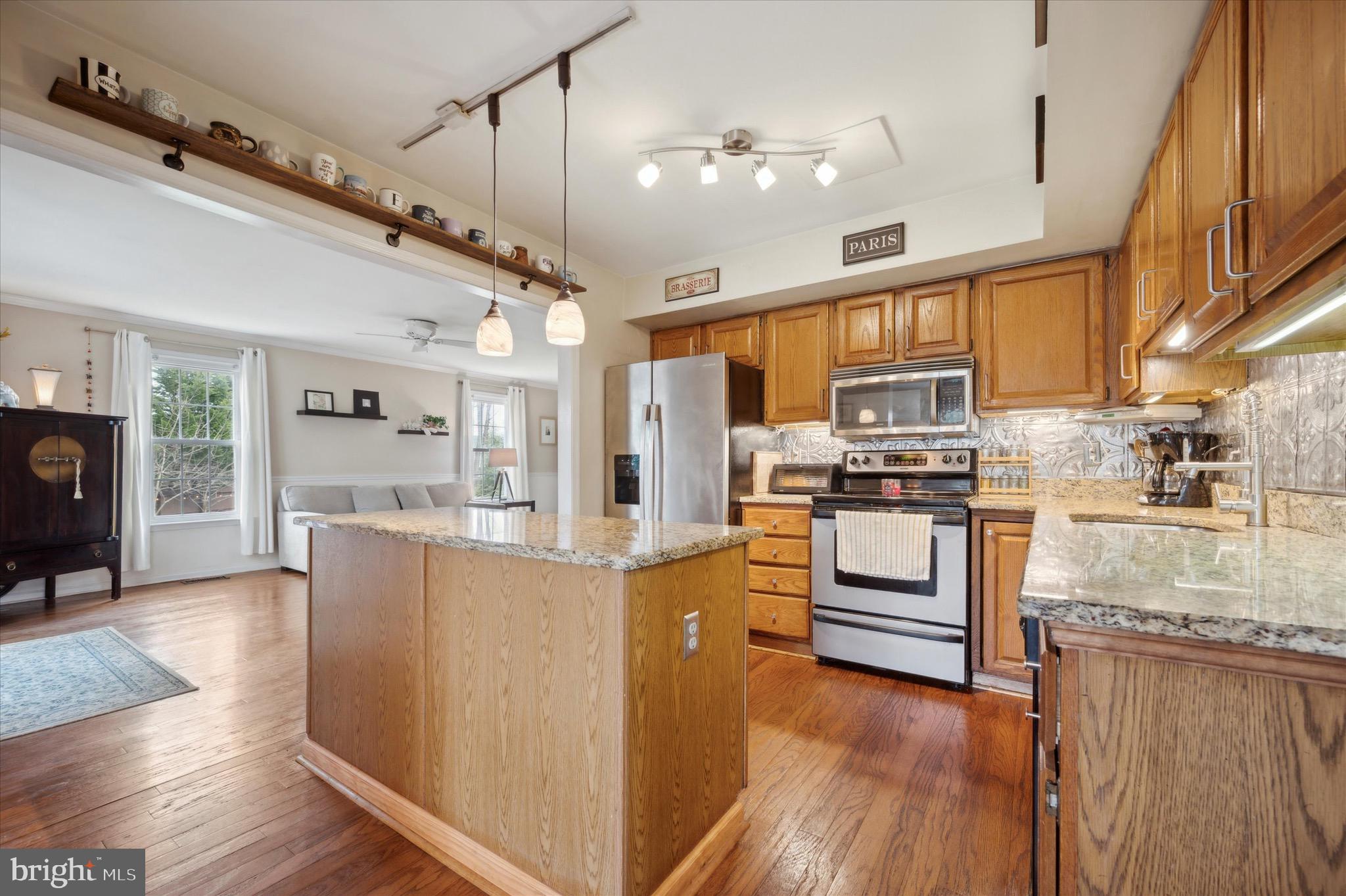 FRESH MEADOWS - Residential