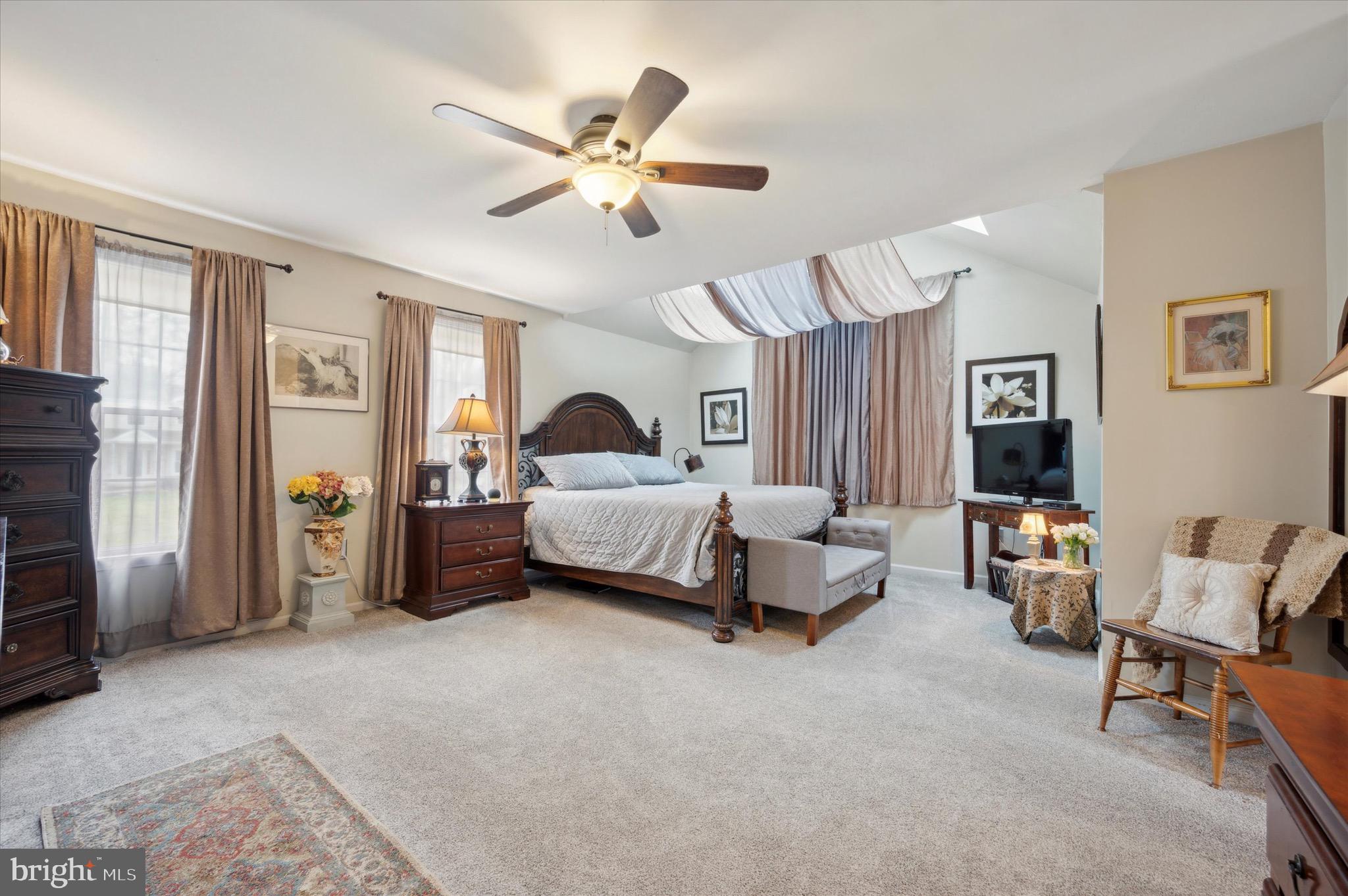 FRESH MEADOWS - Residential