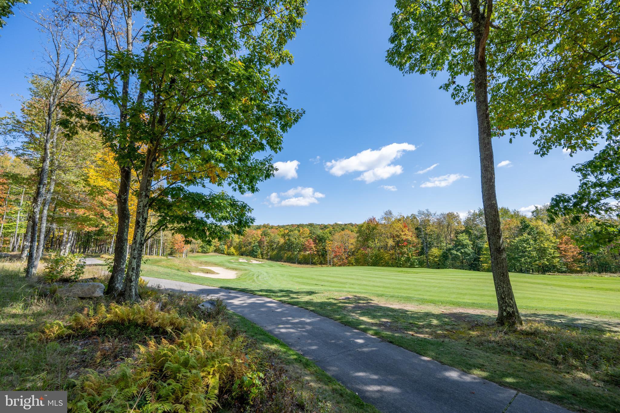 18 GREEN JACKET CT