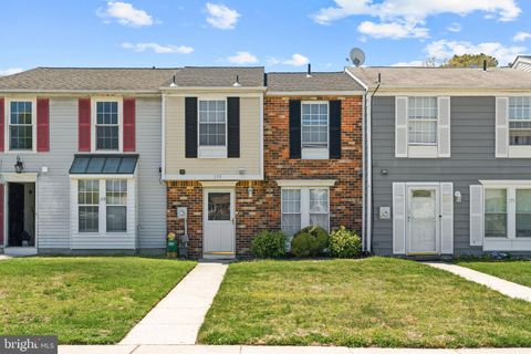 Townhouse For Sale - 175 Villa Knoll Court<br/> SICKLERVILLE, NJ 08081