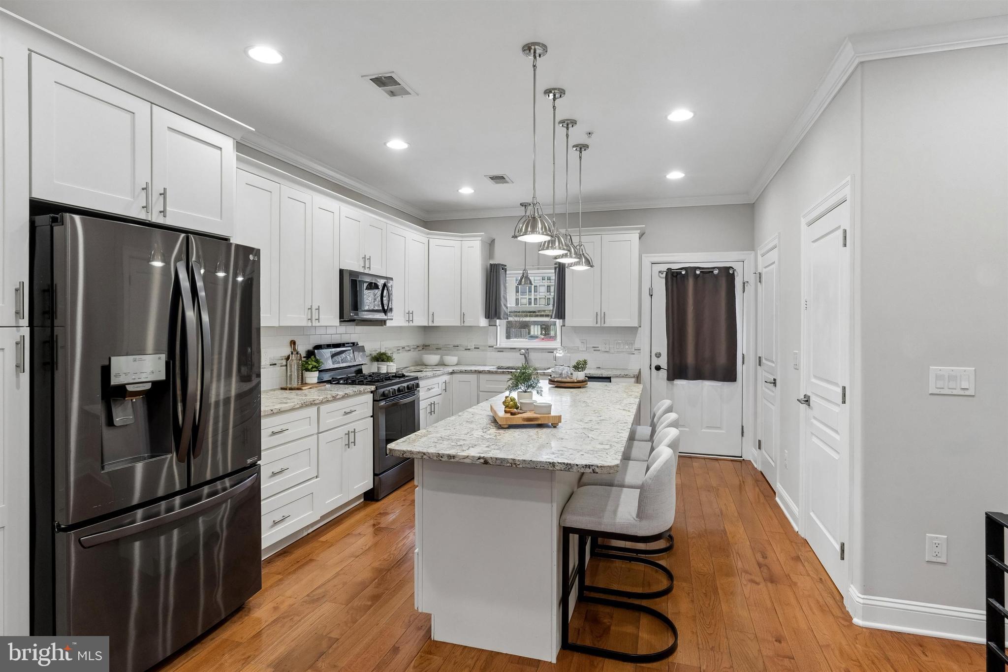 OLDE KENSINGTON - Residential