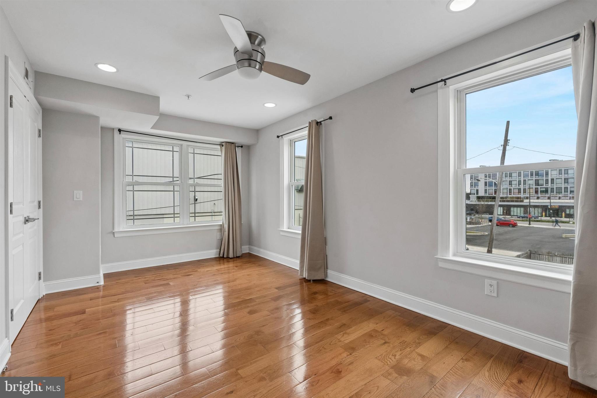 OLDE KENSINGTON - Residential