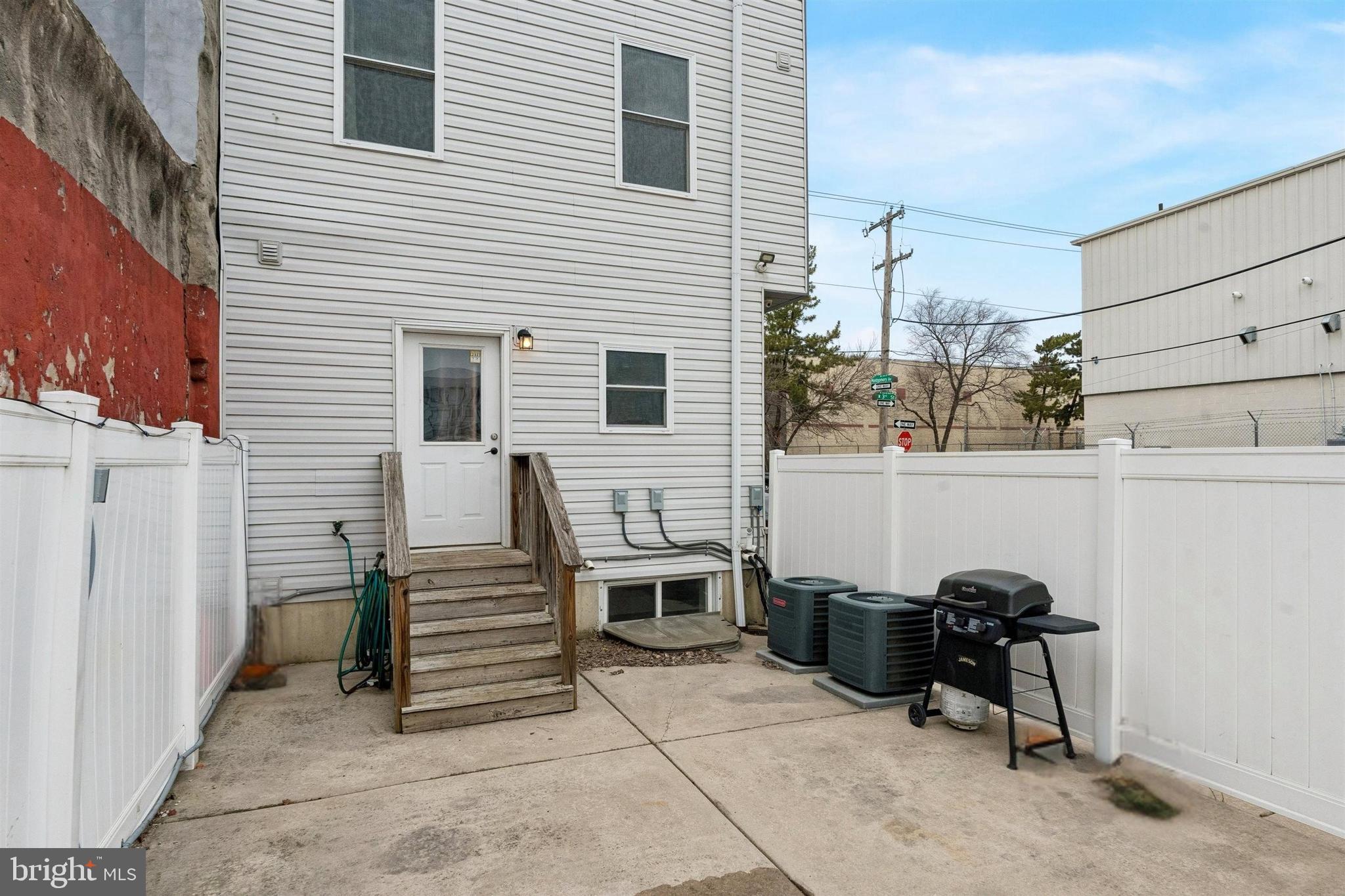 OLDE KENSINGTON - Residential