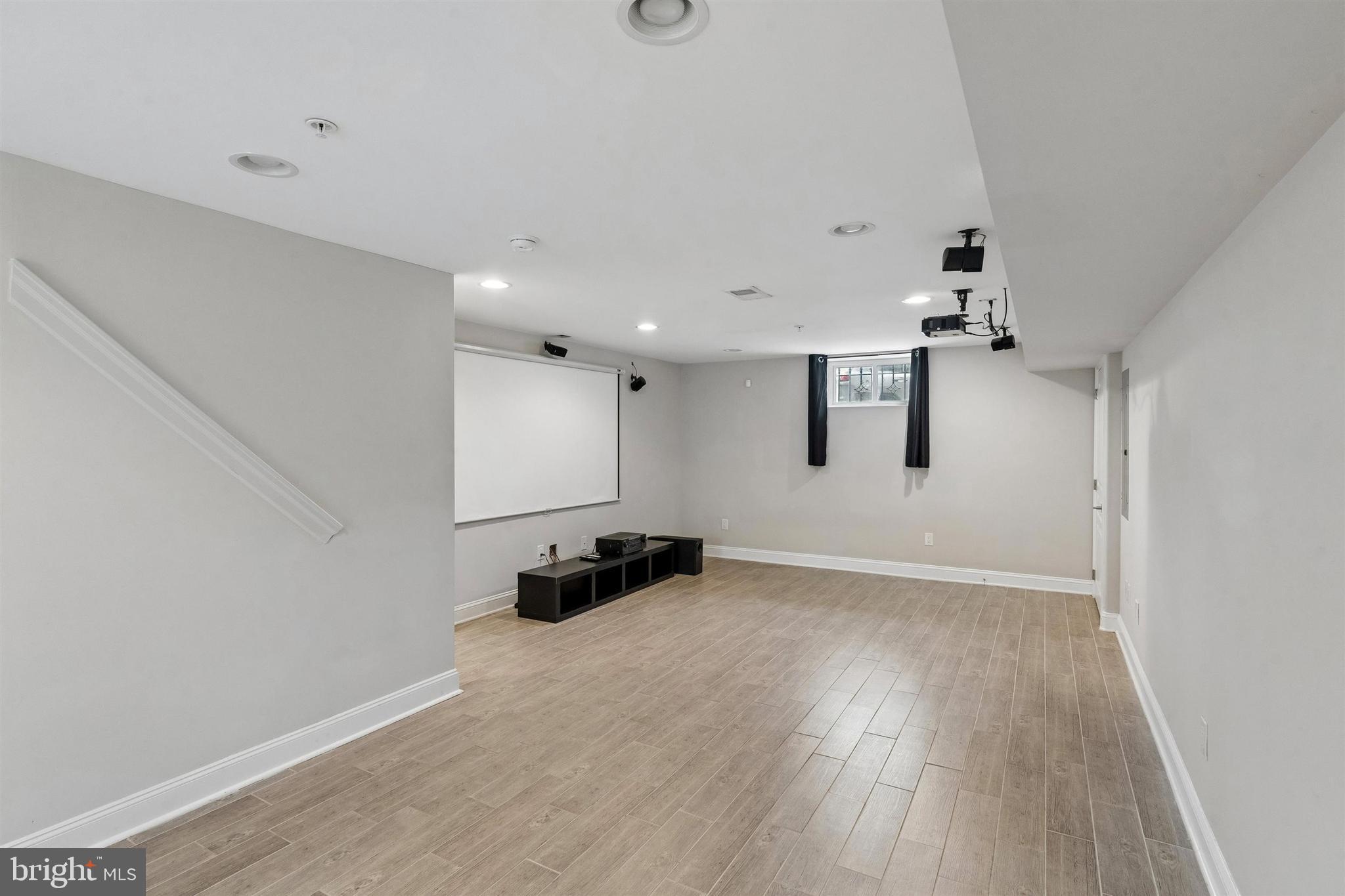 OLDE KENSINGTON - Residential