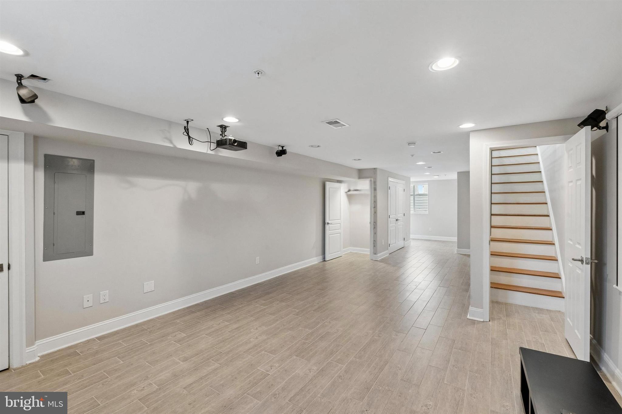 OLDE KENSINGTON - Residential