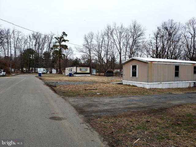68 FLINT DR & 5 GRAYS LANE