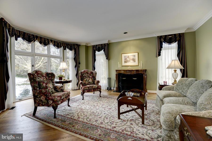 LAKE POTOMAC - Residential