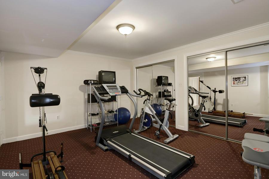 LAKE POTOMAC - Residential