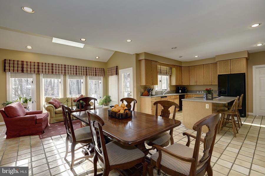 LAKE POTOMAC - Residential