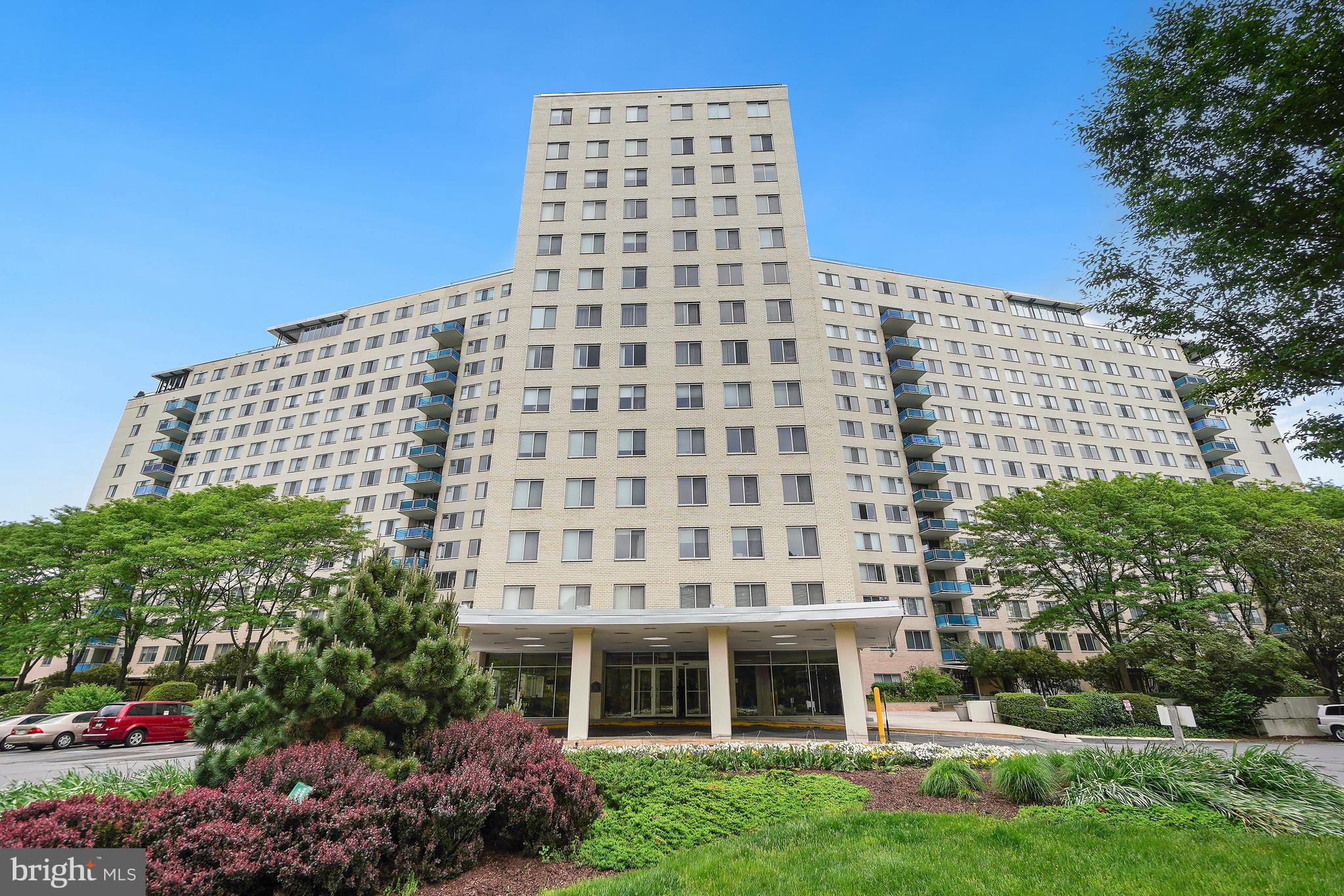 10401 GROSVENOR PLACE 1705