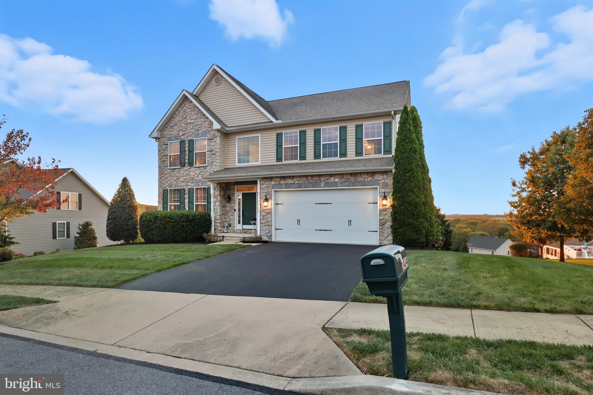 REGENTS GLEN - Residential