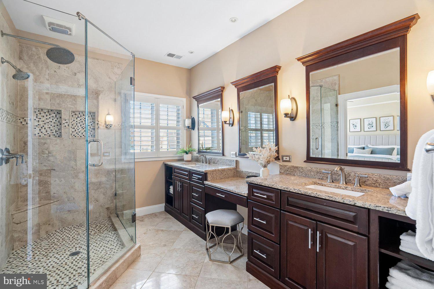 LAKELANDS - Residential