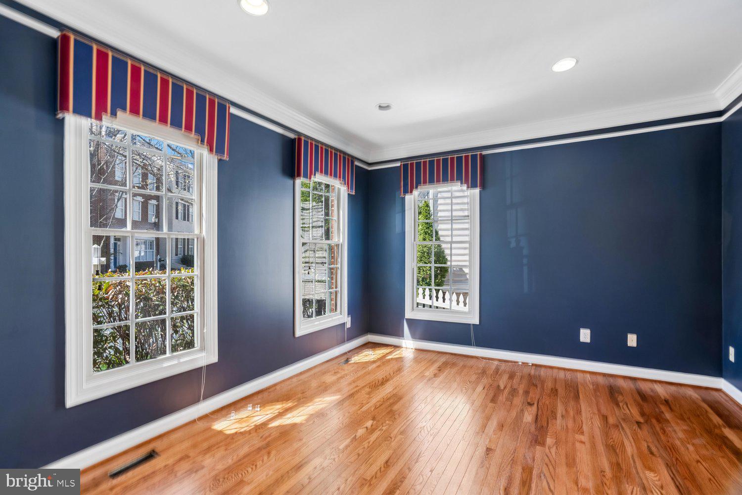 LAKELANDS - Residential