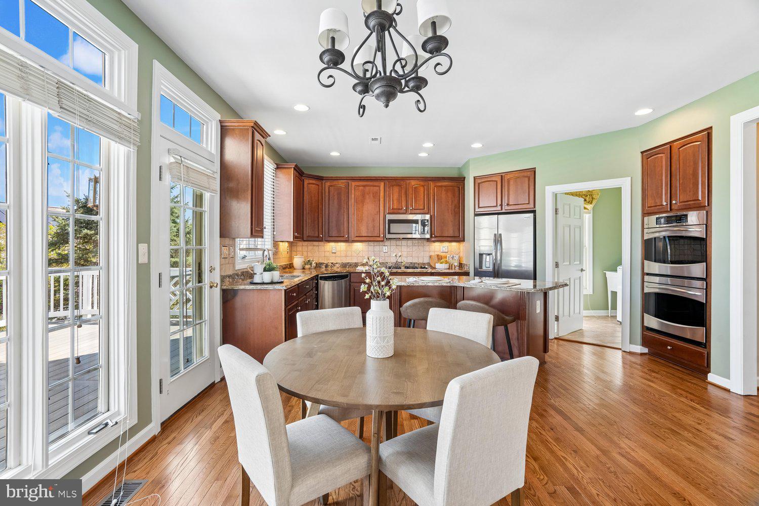 LAKELANDS - Residential