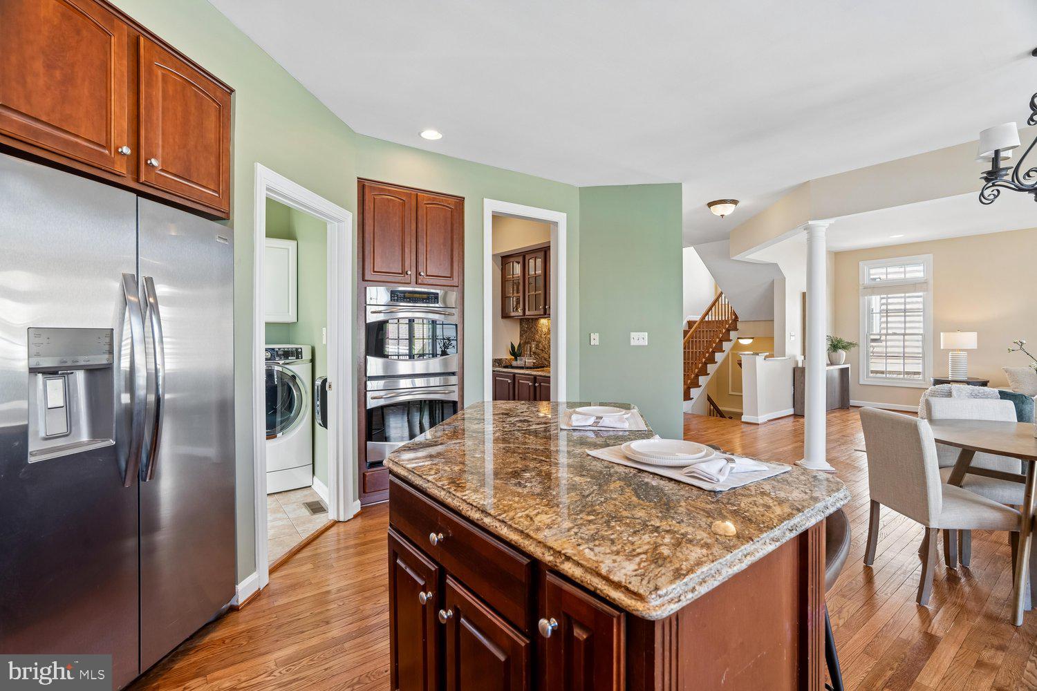 LAKELANDS - Residential