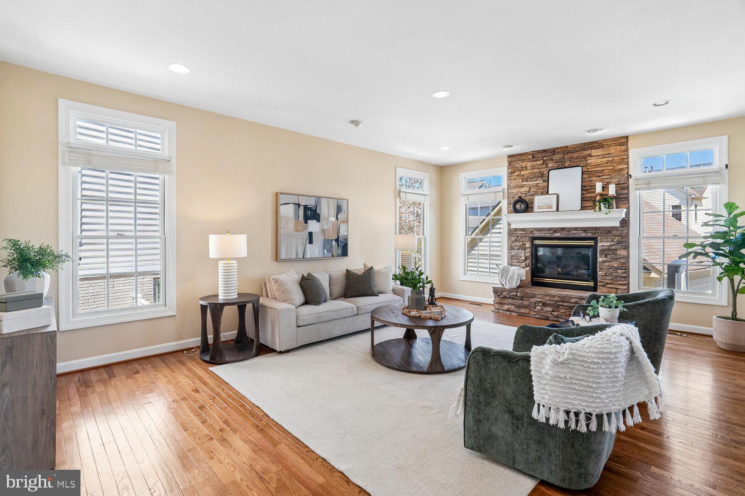 LAKELANDS - Residential