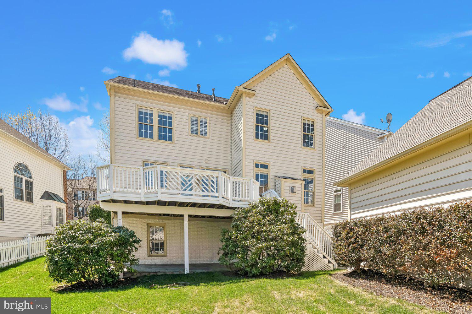 LAKELANDS - Residential