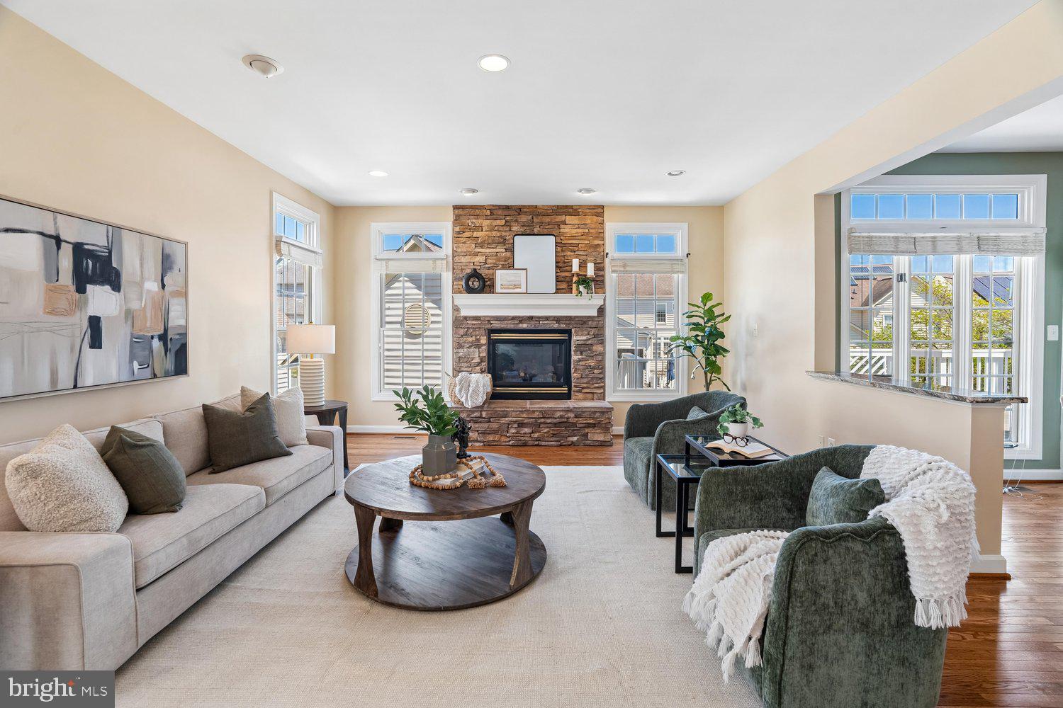 LAKELANDS - Residential