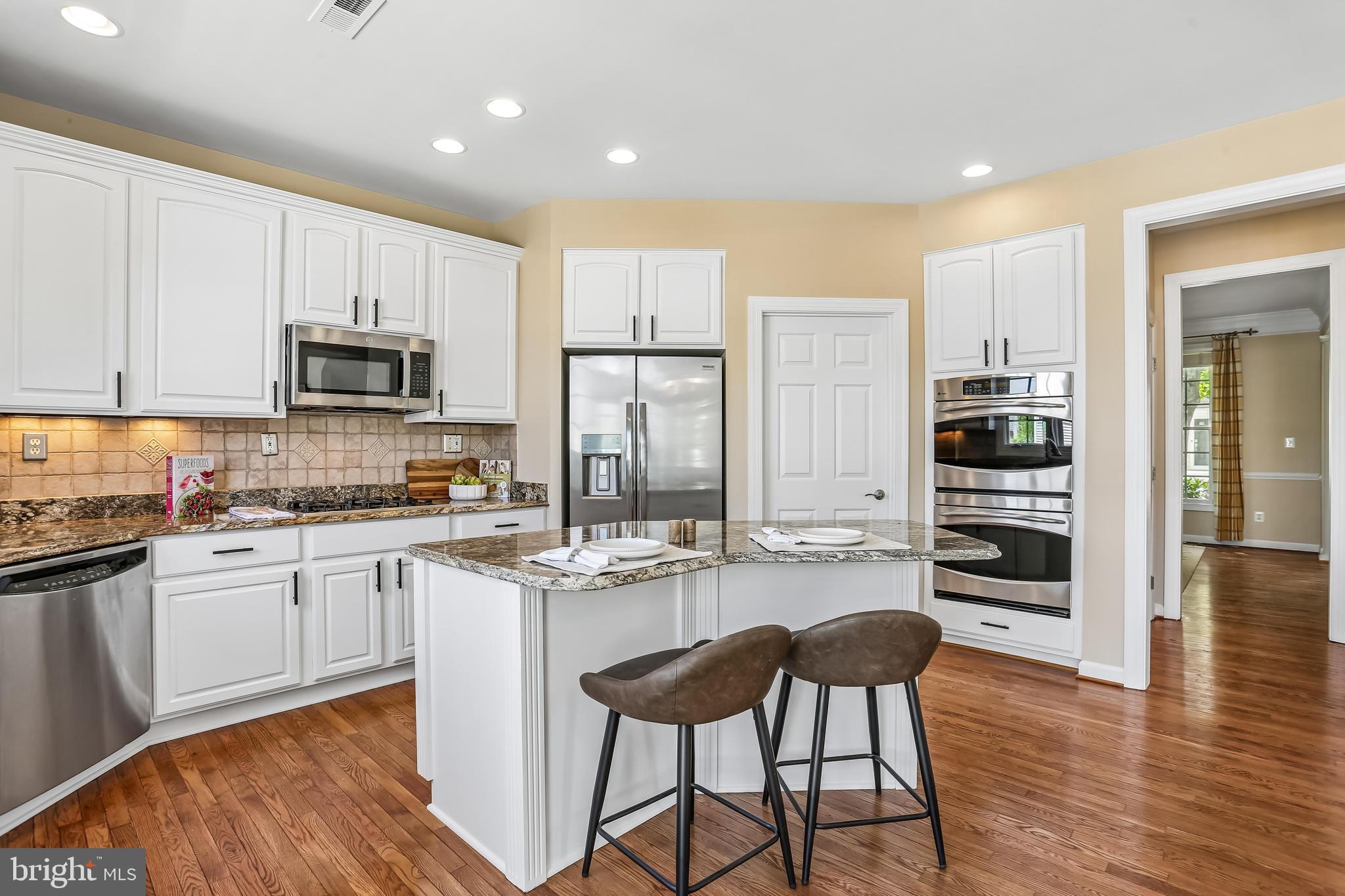 LAKELANDS - Residential