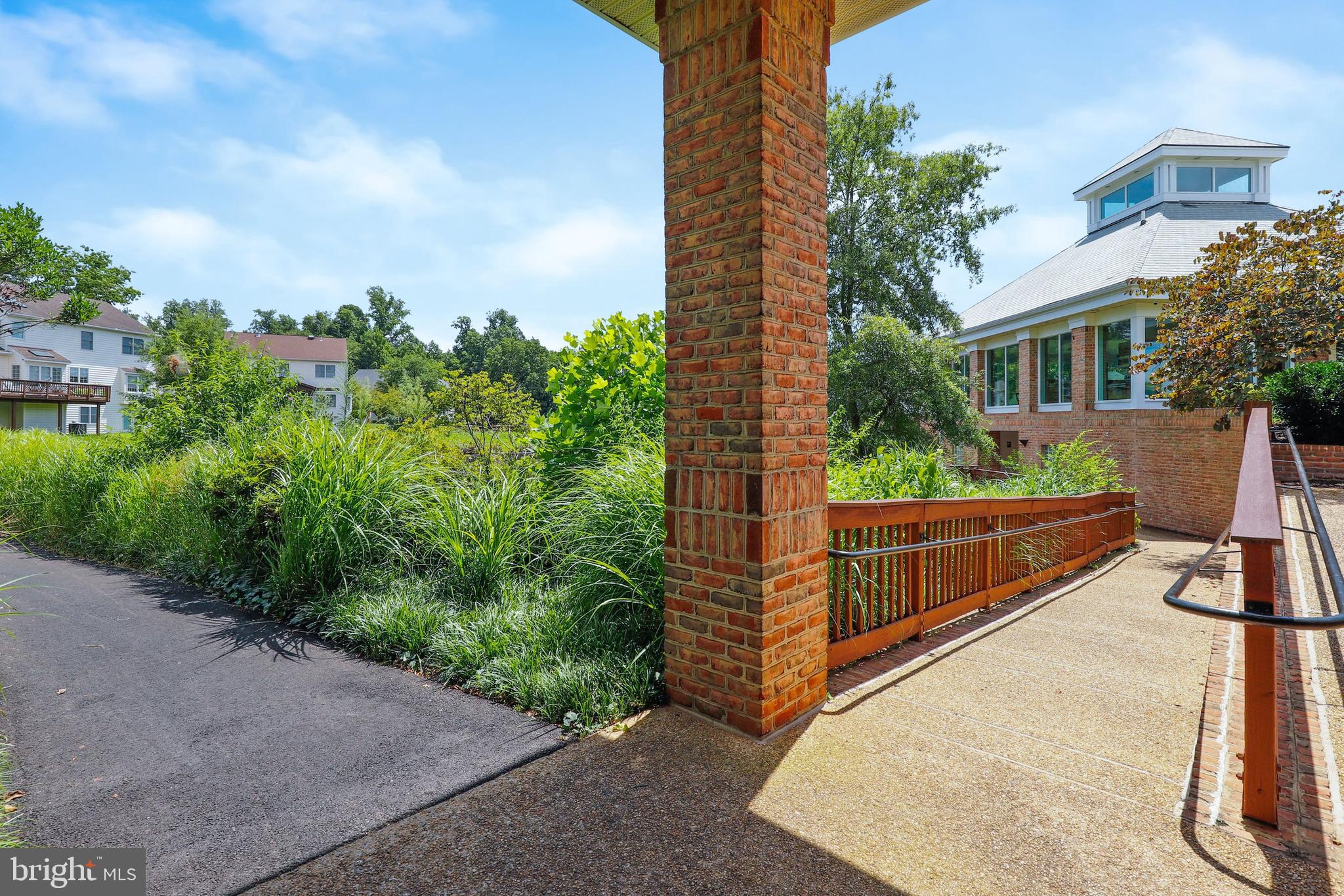 CENTURY OAK - Residential