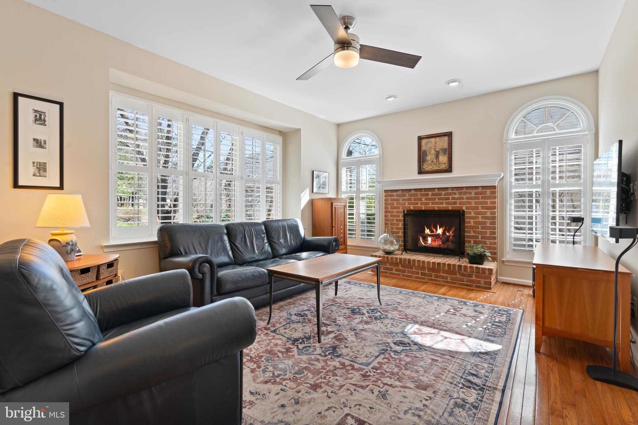 CENTURY OAK - Residential