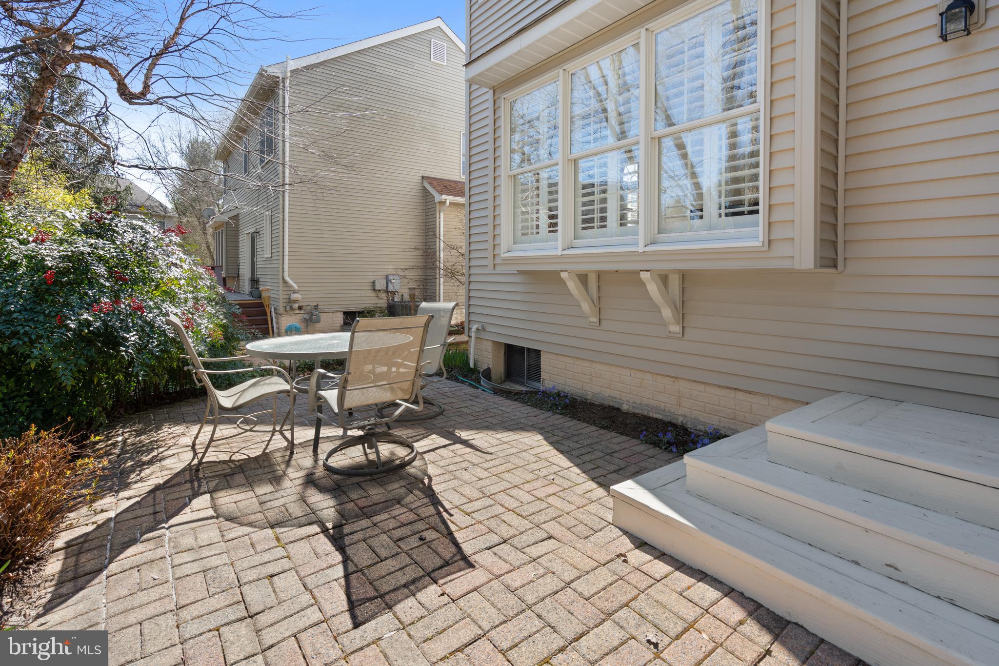 CENTURY OAK - Residential