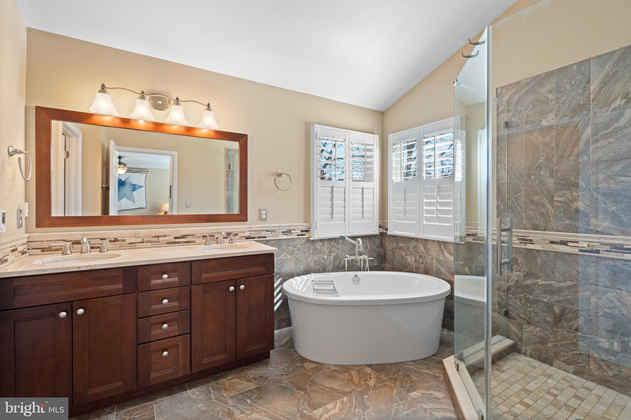 CENTURY OAK - Residential