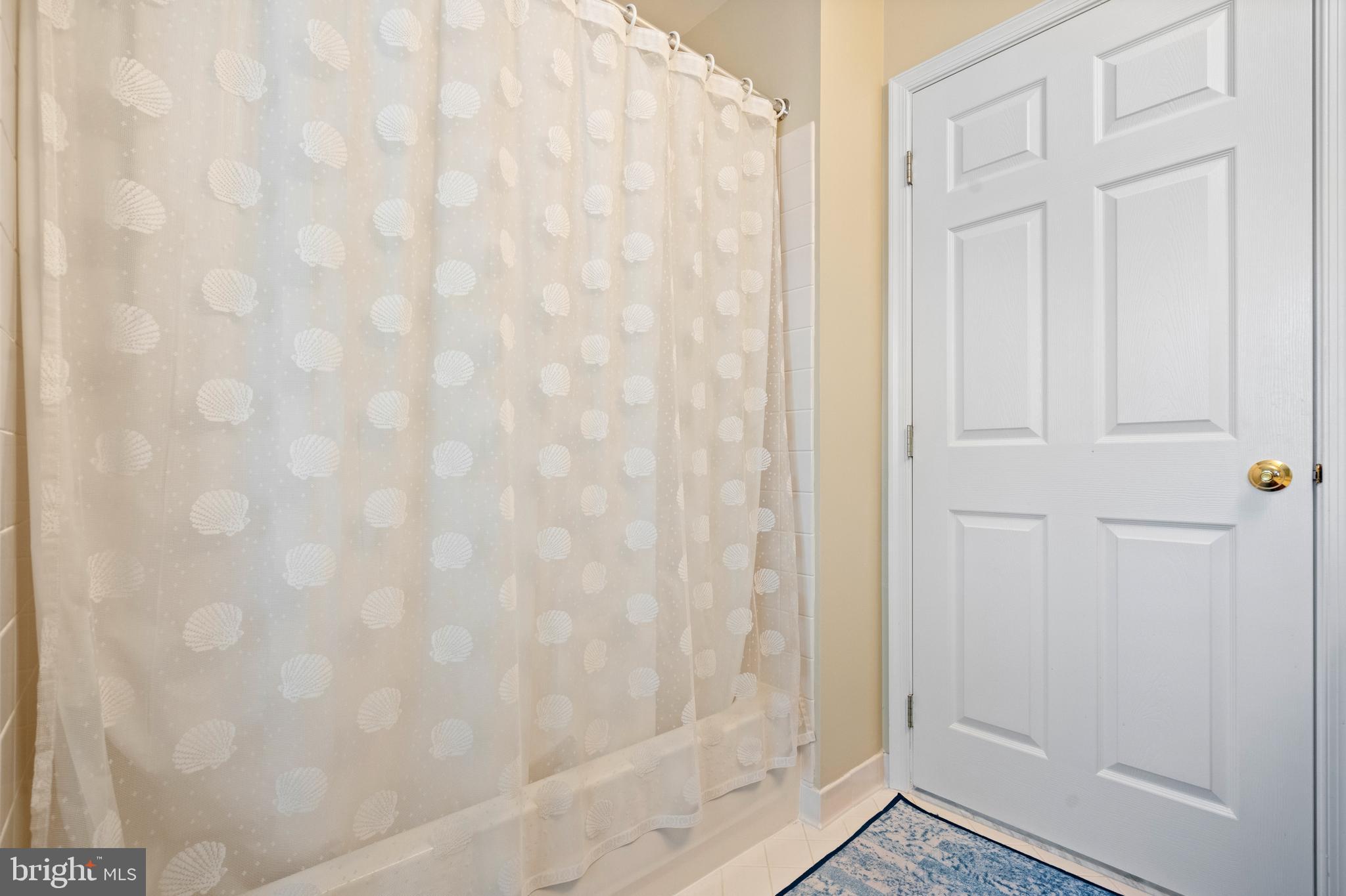 CENTURY OAK - Residential