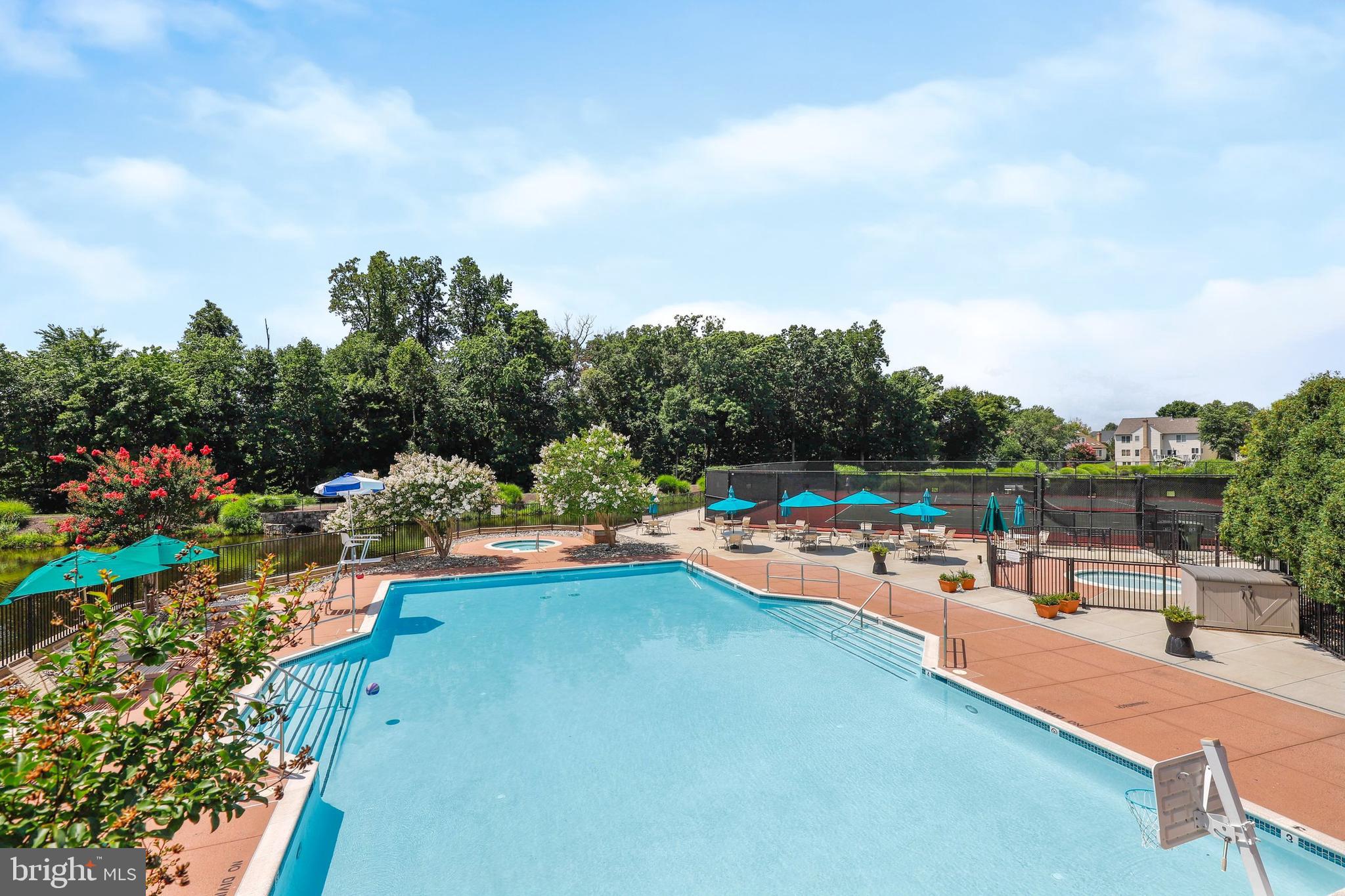 CENTURY OAK - Residential