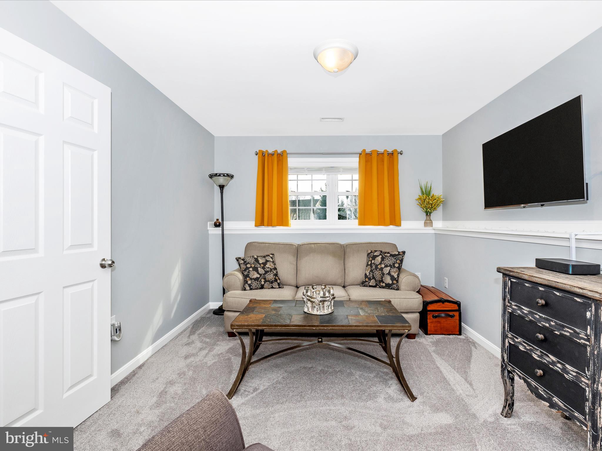 ORCHARD HILLS - Residential