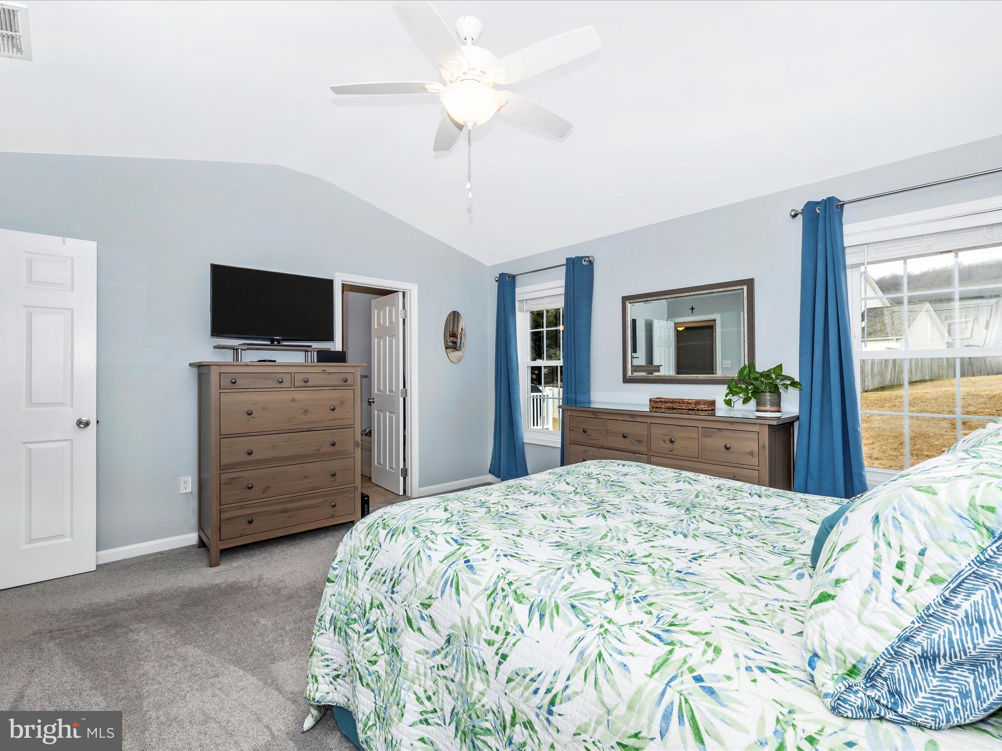 ORCHARD HILLS - Residential