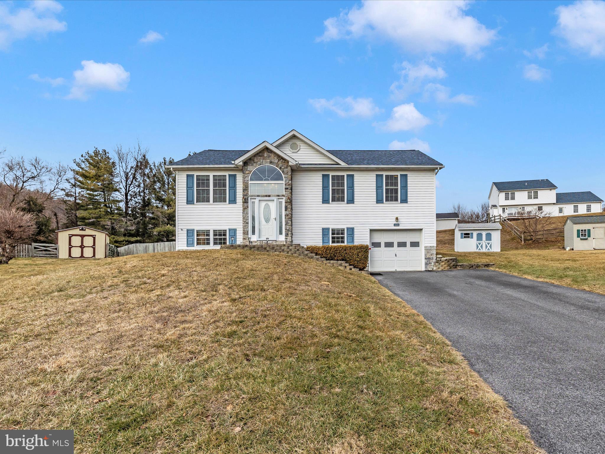 ORCHARD HILLS - Residential