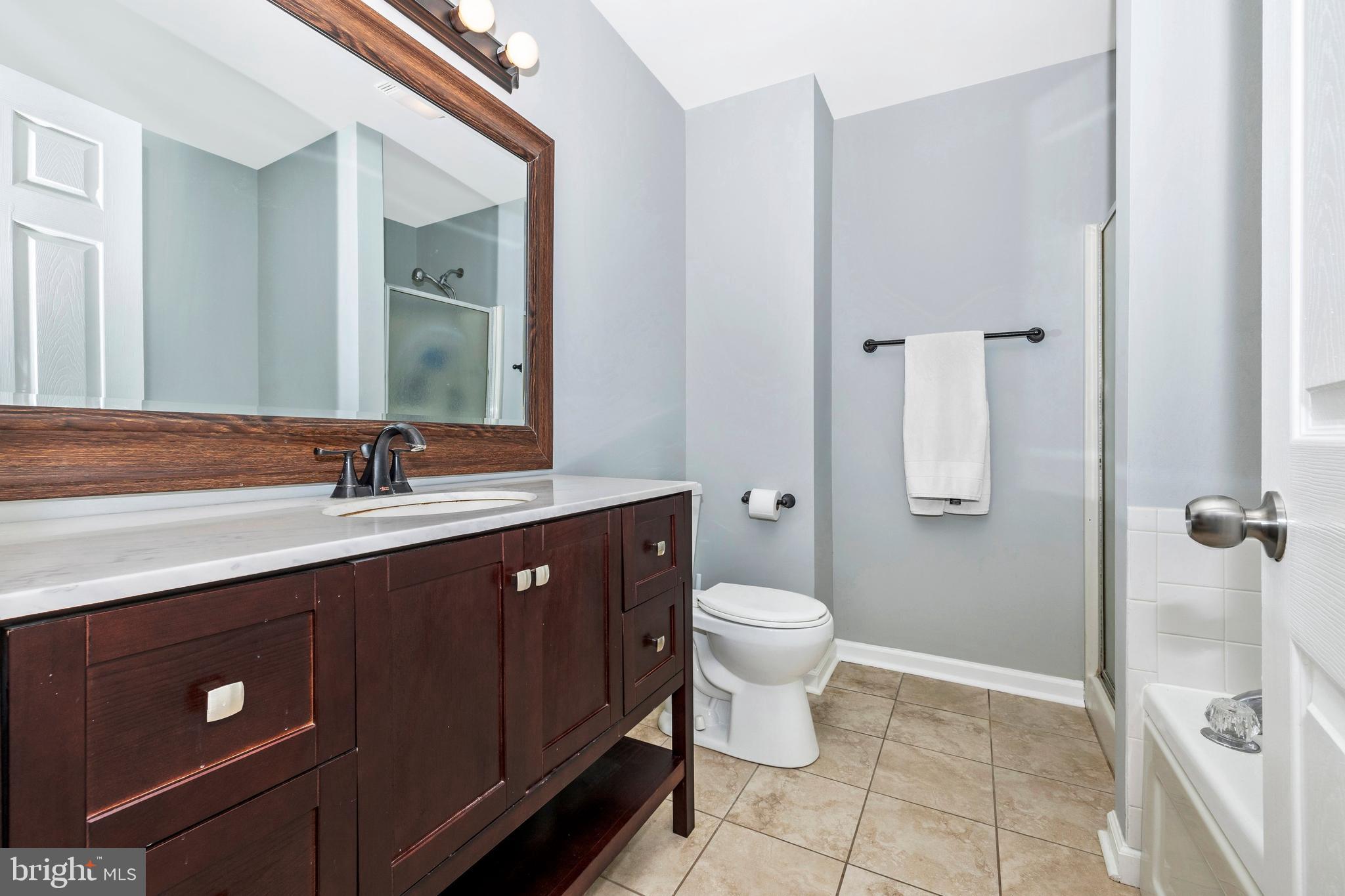 ORCHARD HILLS - Residential