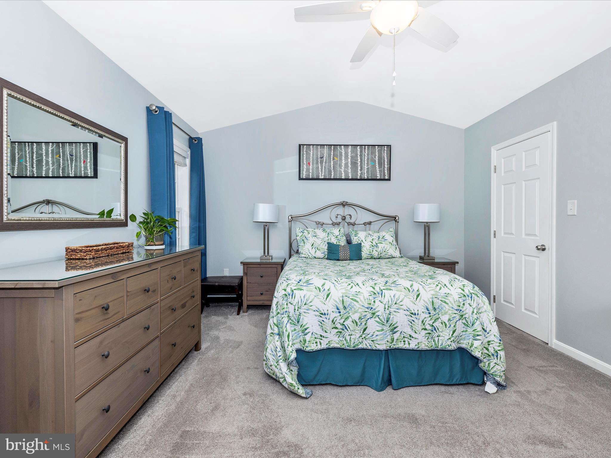 ORCHARD HILLS - Residential