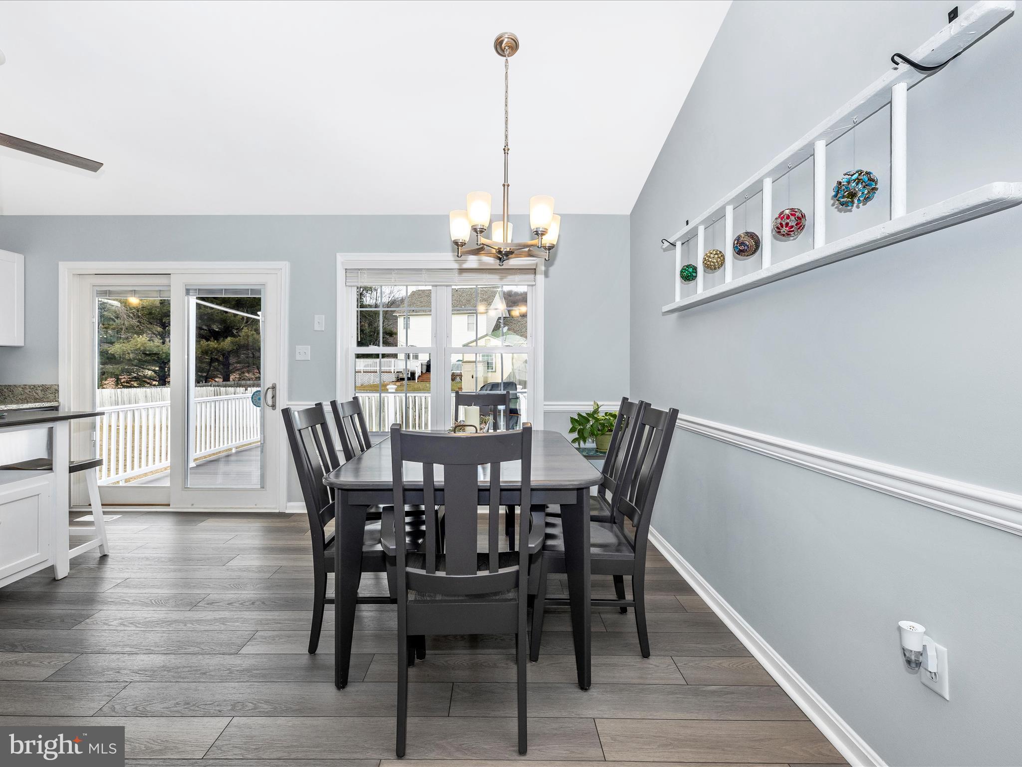 ORCHARD HILLS - Residential