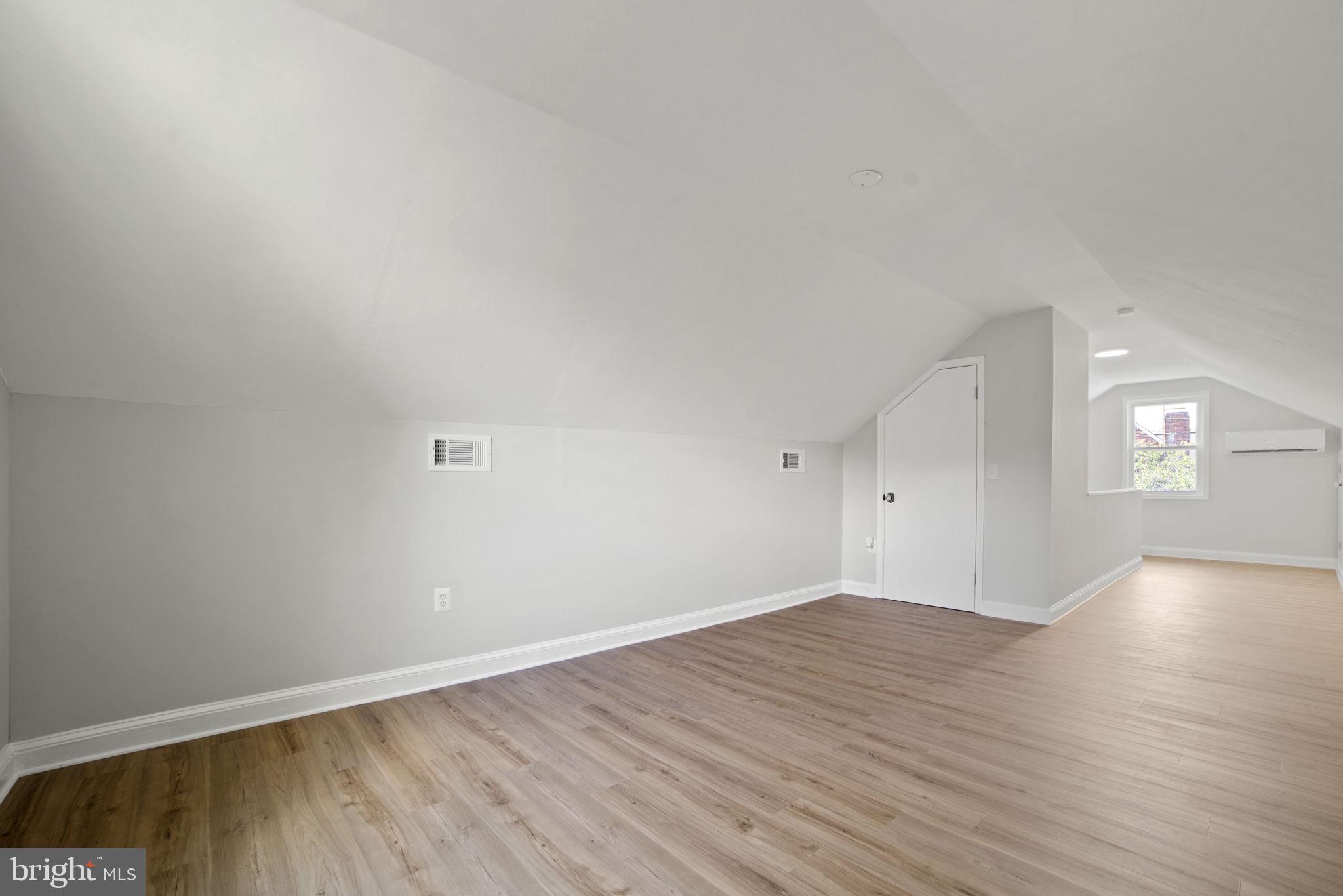 WINCHESTER CITY - Residential