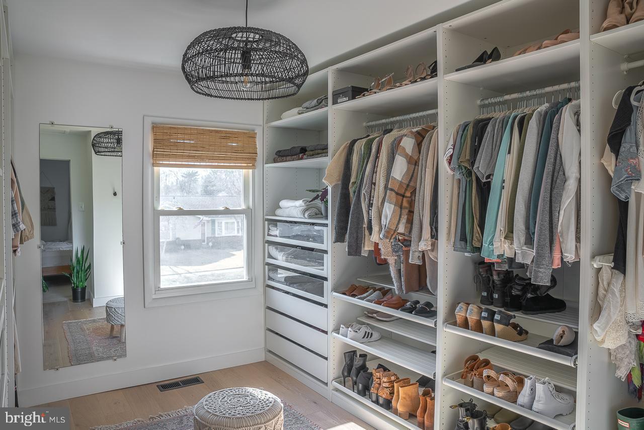 FOUR SEASONS ESTATES - Residential