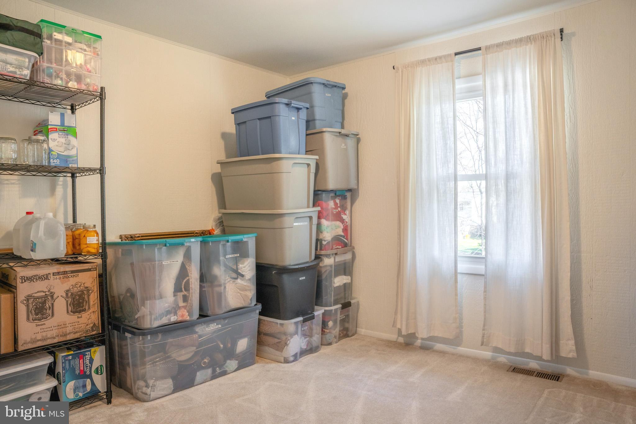 FOUR SEASONS ESTATES - Residential