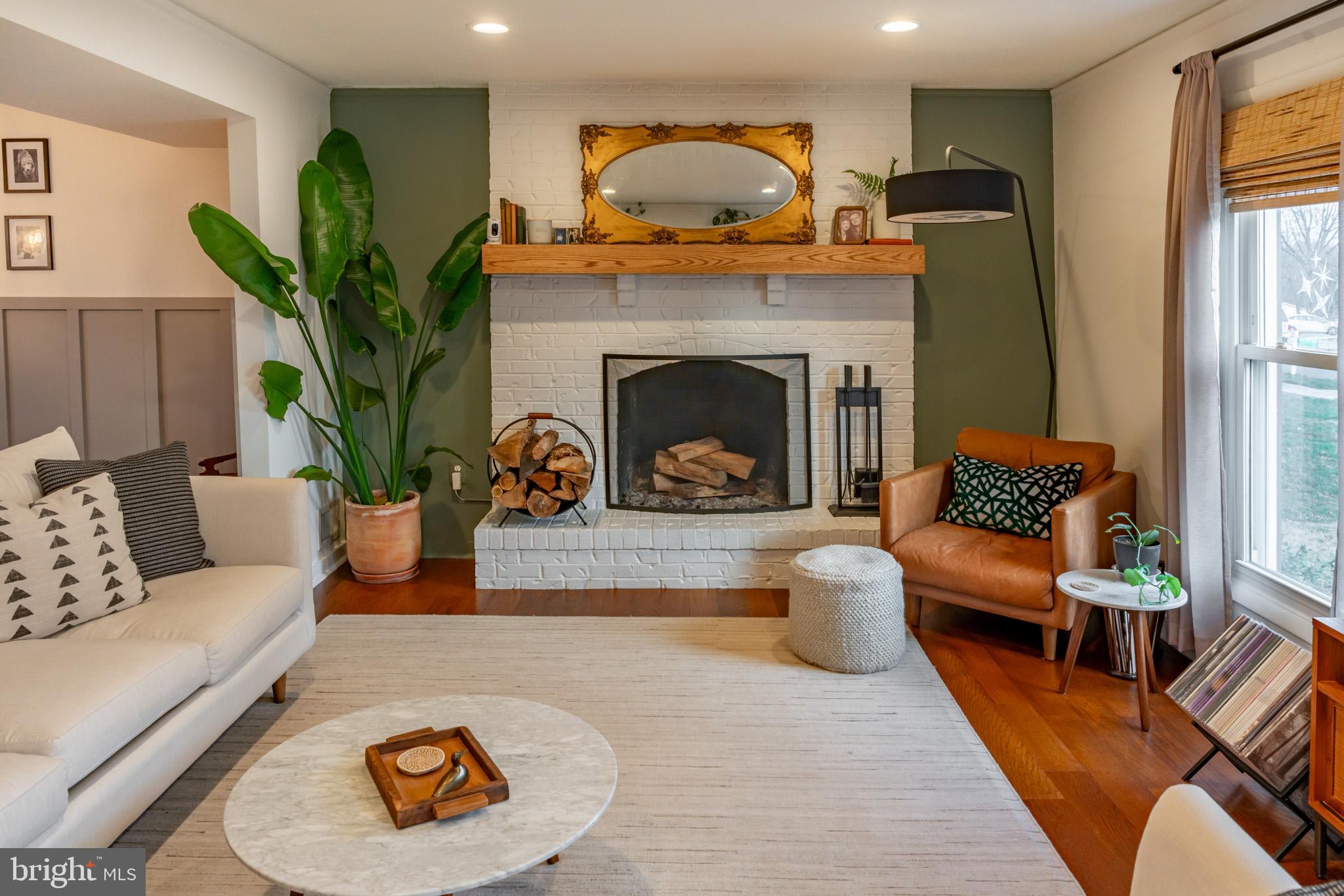 FOUR SEASONS ESTATES - Residential