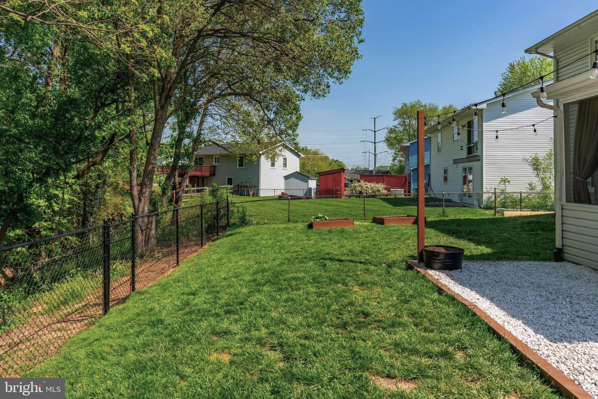 FOUR SEASONS ESTATES - Residential