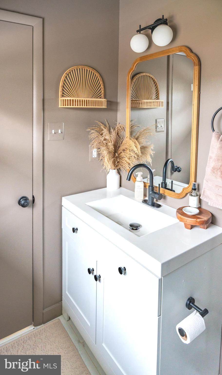 FOUR SEASONS ESTATES - Residential