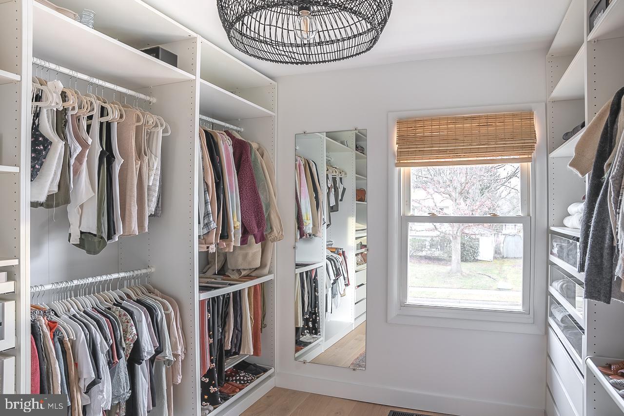 FOUR SEASONS ESTATES - Residential