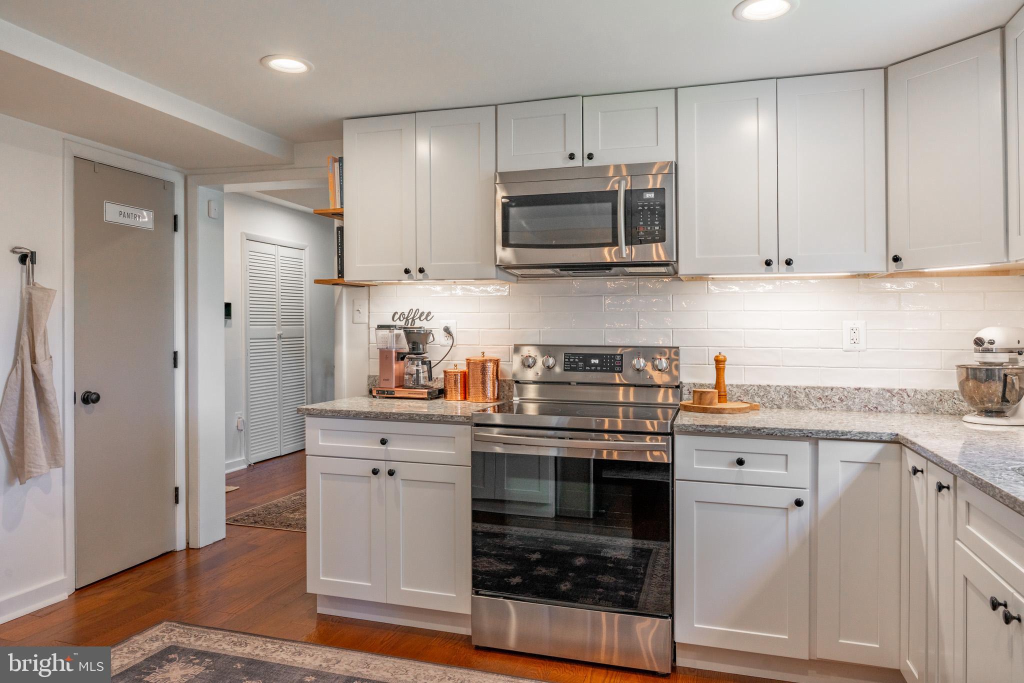 FOUR SEASONS ESTATES - Residential