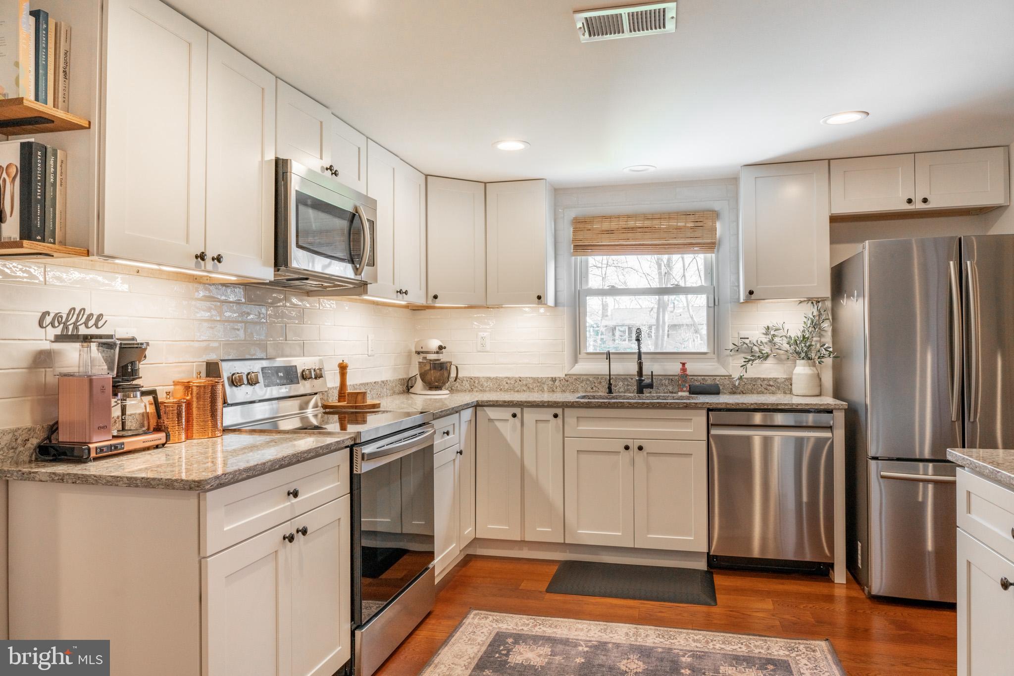 FOUR SEASONS ESTATES - Residential